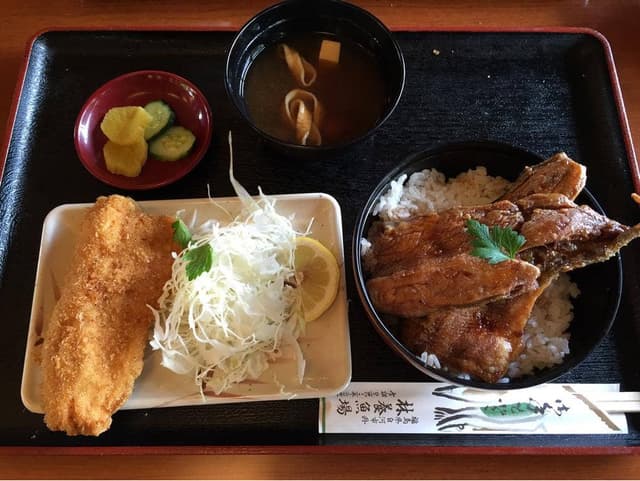 ますつり公園 にじます亭 - サブ画像2