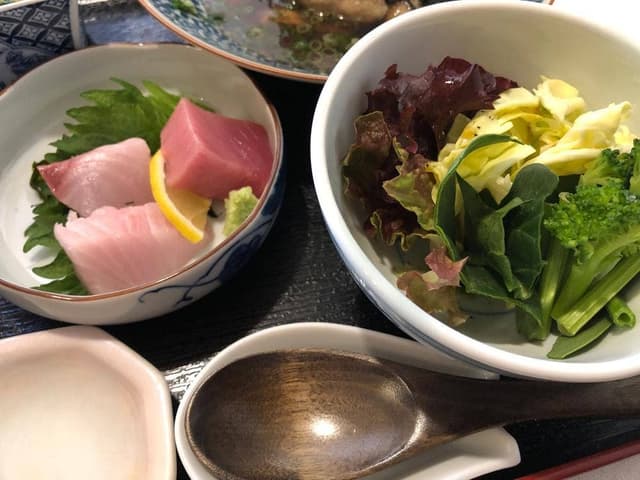 たべもの処 まるりょう - サブ画像1