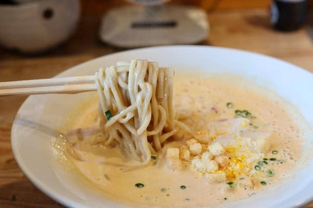 おひとりさま横丁 焼肉イーネ×麺屋はやぶさ 新瑞橋店 - サブ画像2