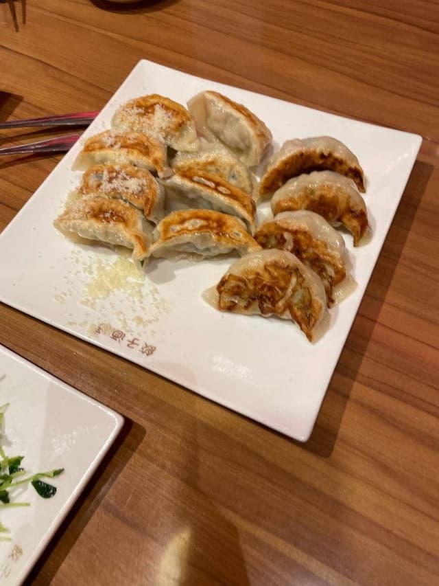 24時間 餃子酒場 目黒店 - サブ画像1