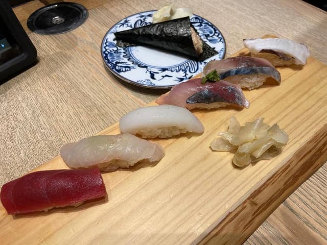 天然本まぐろ ありそ鮨し 羽田空港第3ターミナルおこのみ横丁店 - サブ画像1