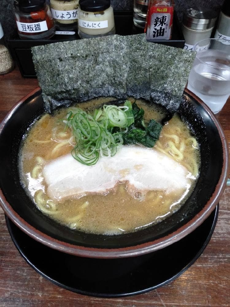 とんこつ えびすこ