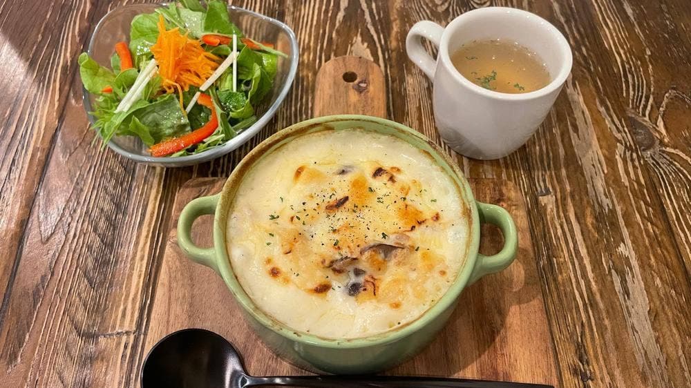 カフェ 弦の音