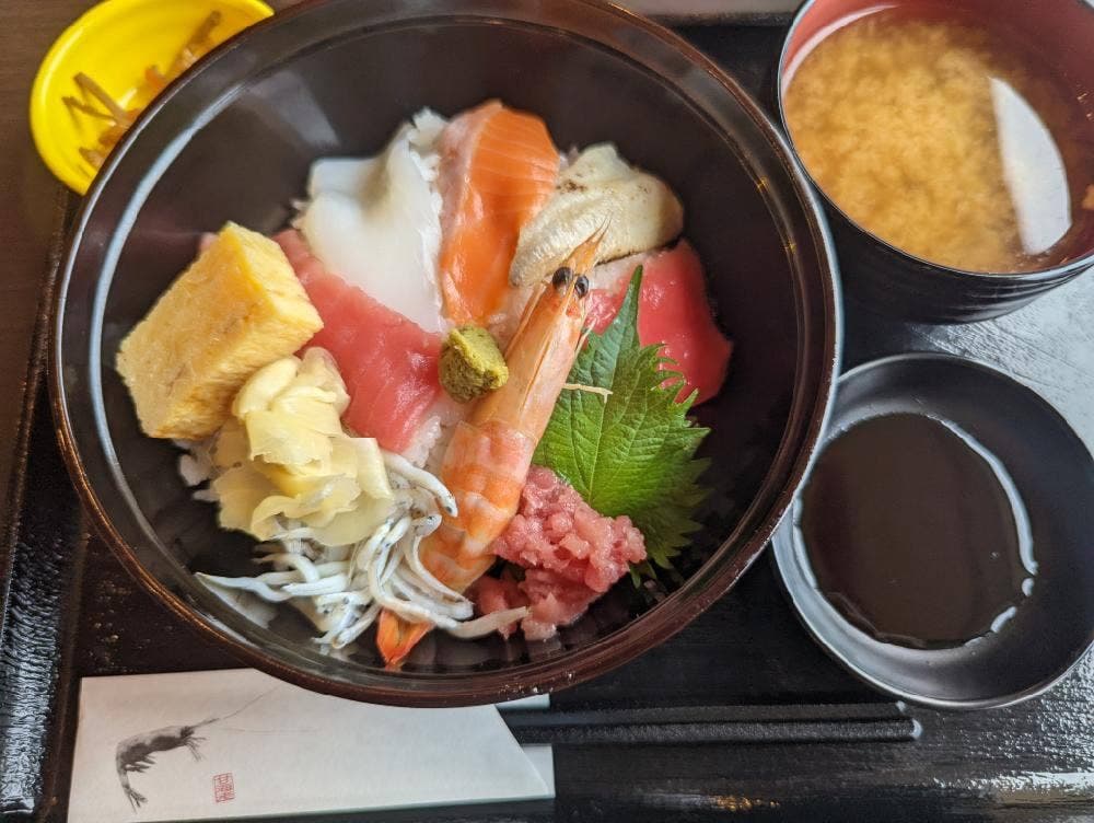 寿司としゃぶしゃぶ くましろ