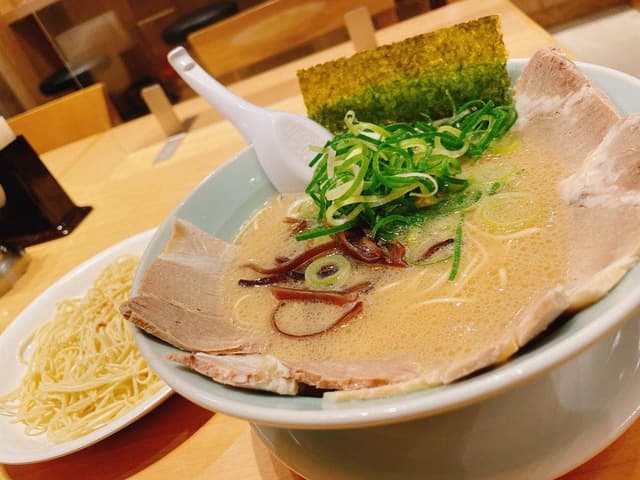麺屋 吉蔵 VIERRA小倉店 - サブ画像1