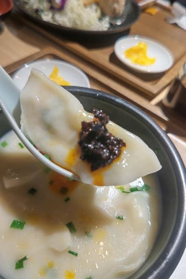 餃子とカレーザンギの店 点心札幌 大通本店 - サブ画像1