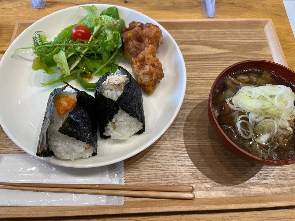 あがの食堂 にぎりまんま