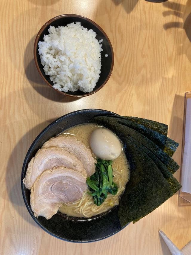横浜家系ラーメン 一蓮家 八戸ノ里店 - サブ画像1