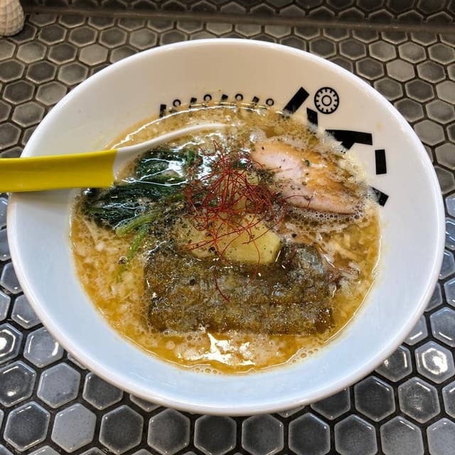 パイナップルラーメン屋さん パパパパパイン - サブ画像2
