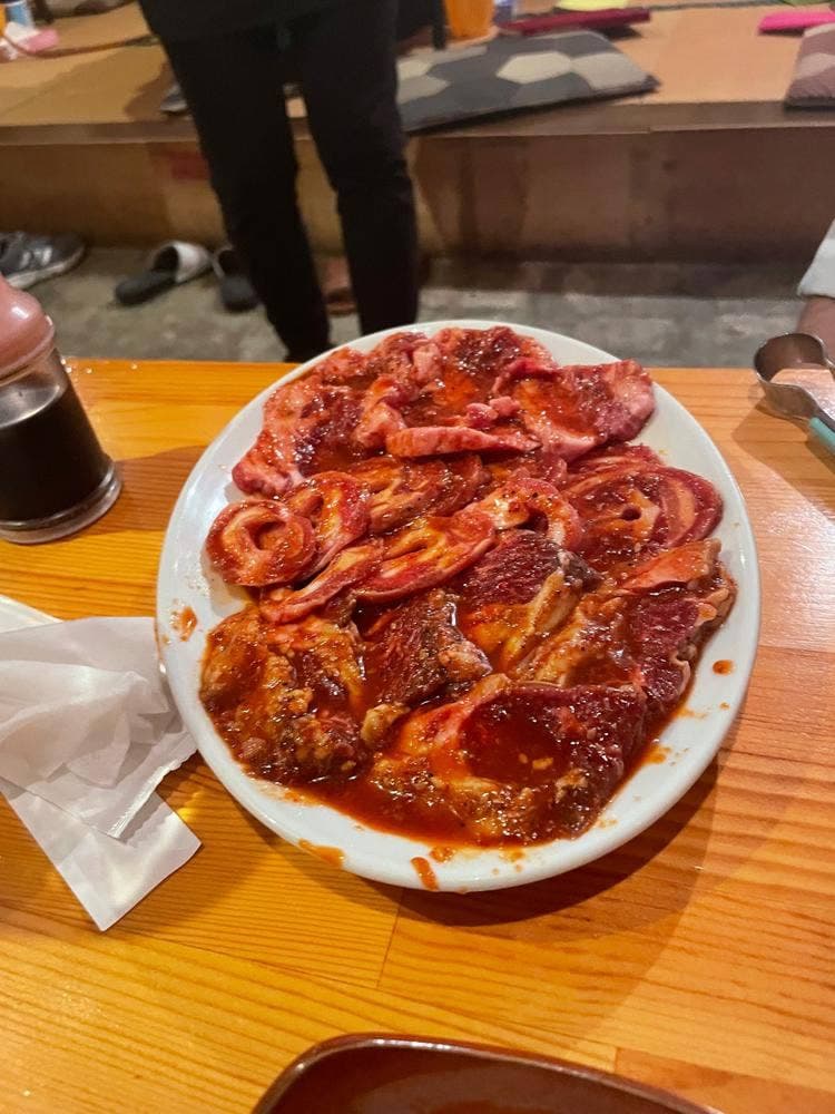 昭和ホルモン 営所通店