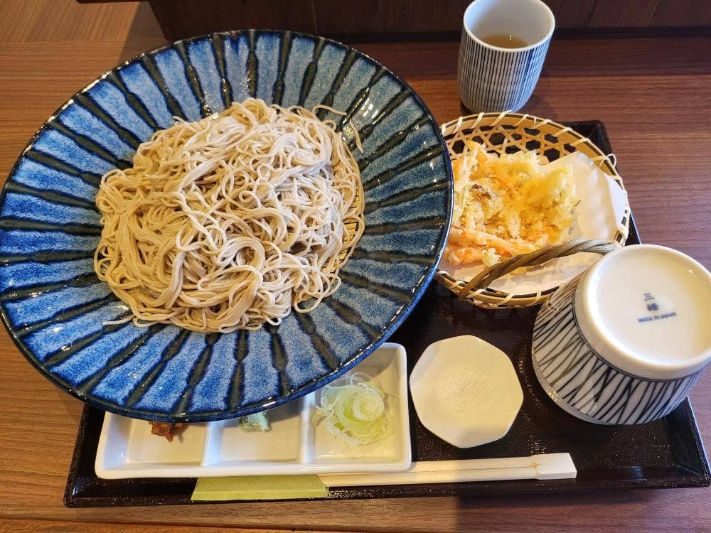 丘のそば屋 1974