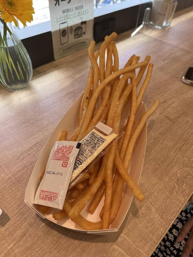 フレッシュネスバーガー リバーウォーク北九州店 - サブ画像2
