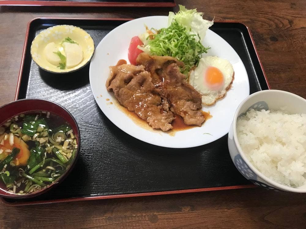銀月食堂
