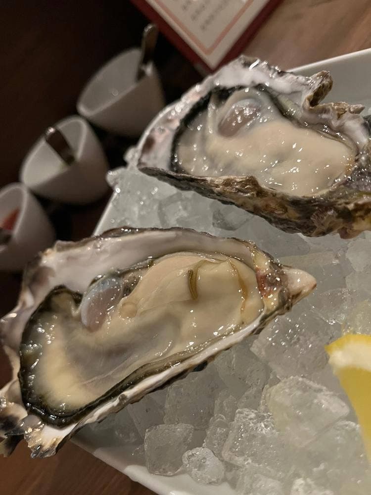オイスターバー ゆいっとる