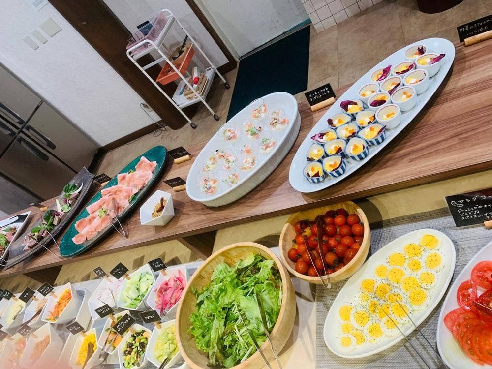 EARTH DINING SUN BEAMS