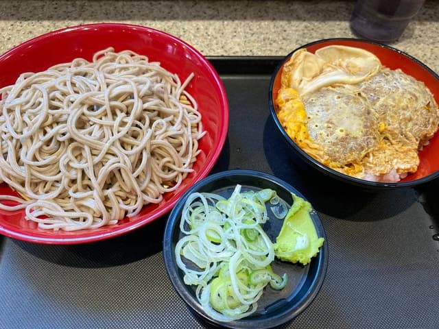 名代 富士そば 新宿店 - サブ画像2