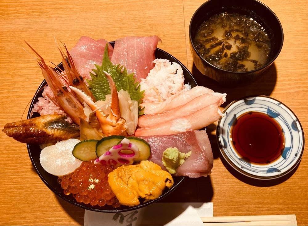 近江町海鮮丼家ひら井 いちば館店