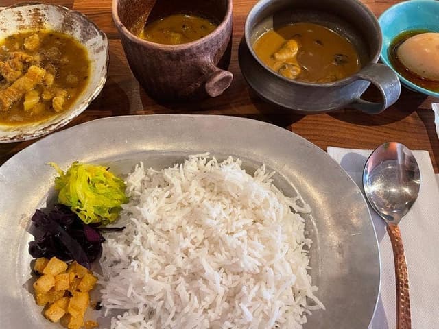 CURRY & NATURAL WINE NEKOCHIGURA-ねこちぐら- - サブ画像2