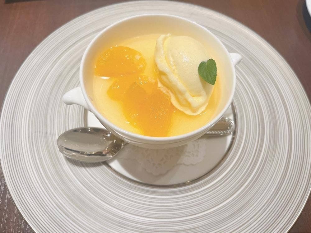 ブラッスリーローリエ