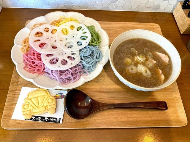 カフェと迷ってラーメン屋 - サブ画像2