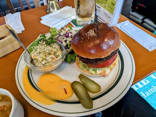 THE CORNER Hamburger&Saloon - サブ画像2