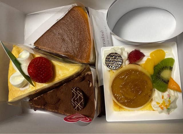 シャトレーゼ 弘前高田店 - サブ画像1