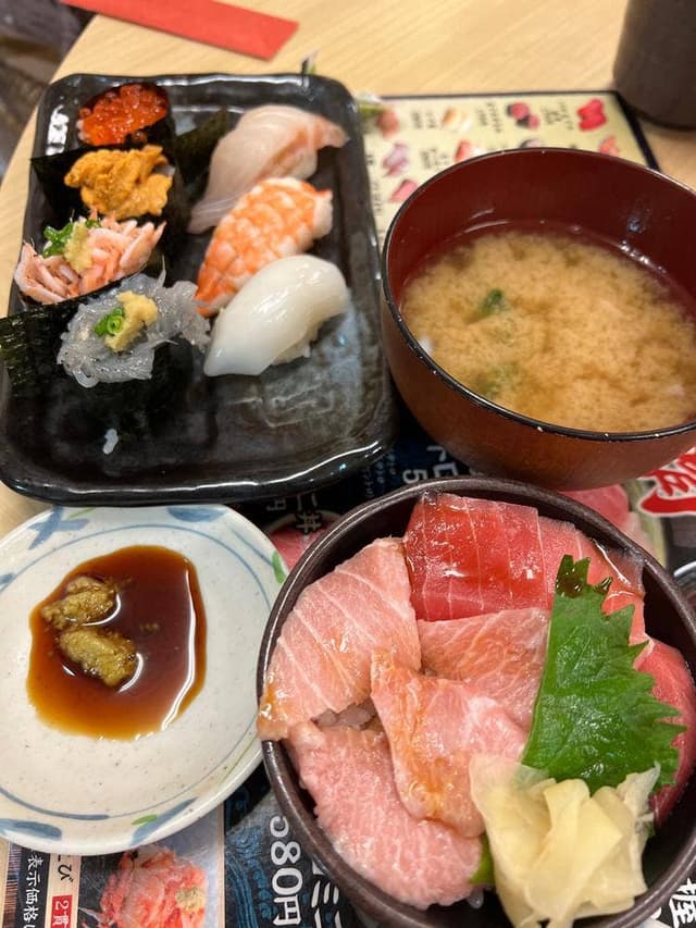 回転寿司 のぶちゃん 焼津店 - サブ画像1