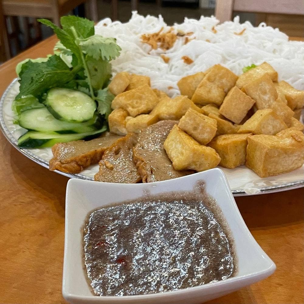 LUONG SON BAC