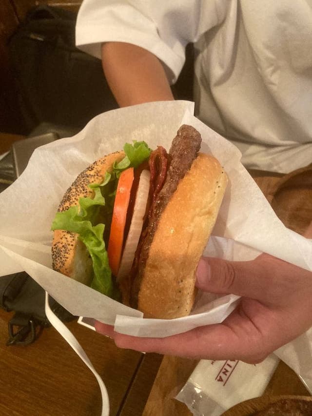 KUA`AINA 渋谷宮益坂店 - サブ画像1