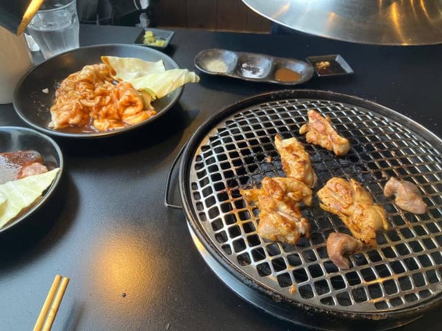 精肉・とり焼 新家 - サブ画像2