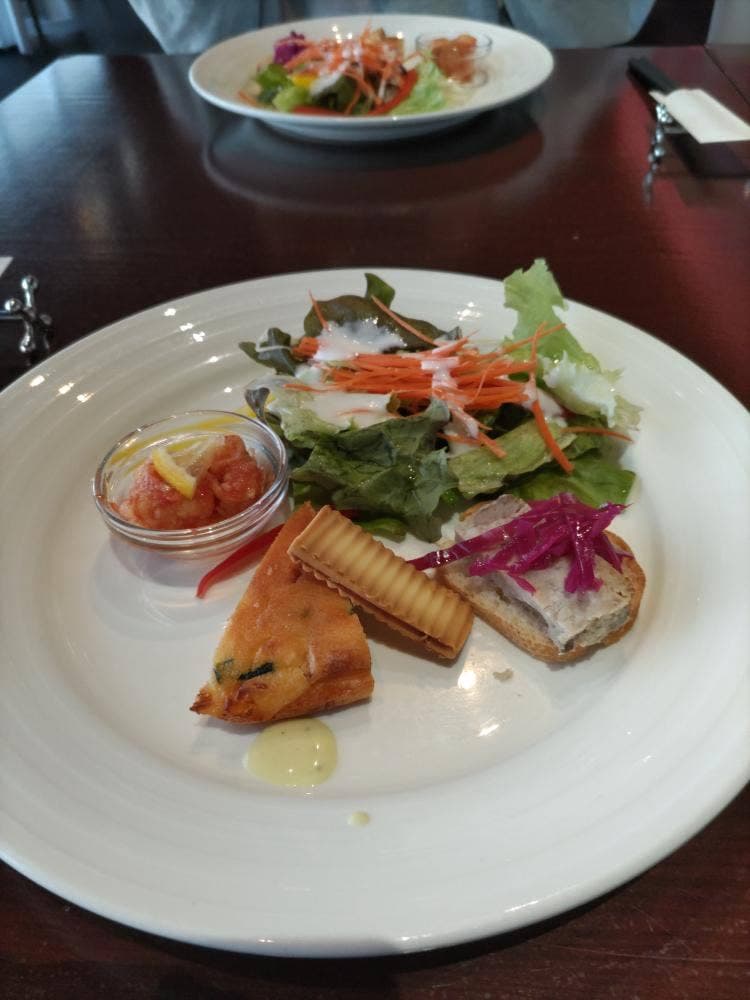 CAFE & DINING WASHOW