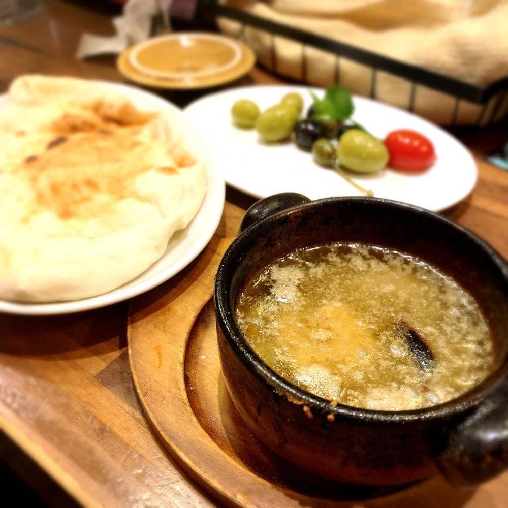 AKA-BARU RETZE