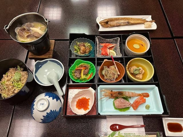 秘境知床の宿 地の涯 お食事会場 - サブ画像1