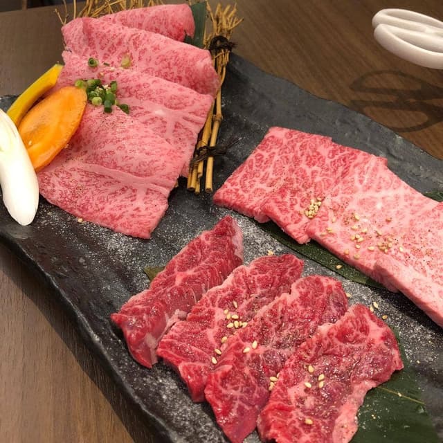 食彩和牛しげ吉 横浜元町店 - サブ画像1