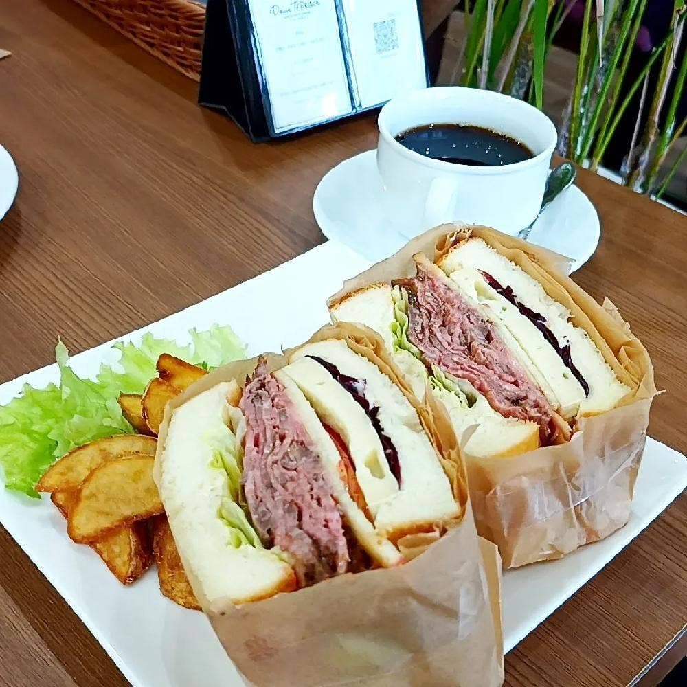 CAFE & PHOTO STUDIO DEUX TERRace