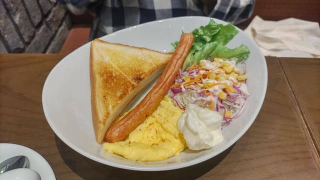 支留比亜珈琲店 金山店 - サブ画像1