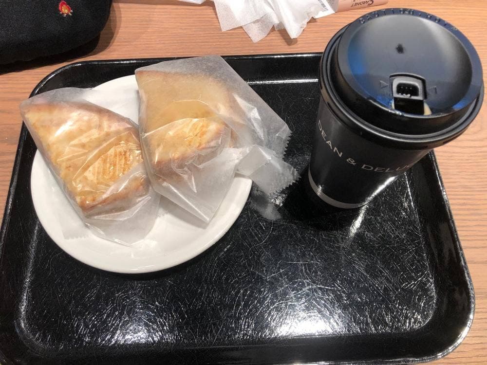 DEAN & DELUCA カフェ 虎ノ門ヒルズ店