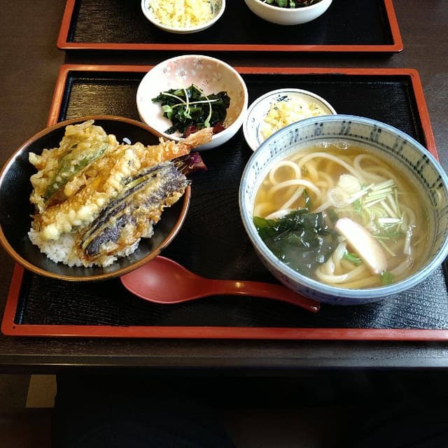 うどん市 柏の葉店 - サブ画像1