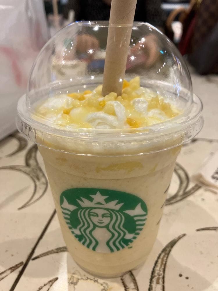 スターバックス コーヒー LUCUA 1100 2階 グランマルシェ店