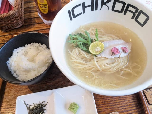 鶏そば十番 156 トリエ京王調布店 - サブ画像2