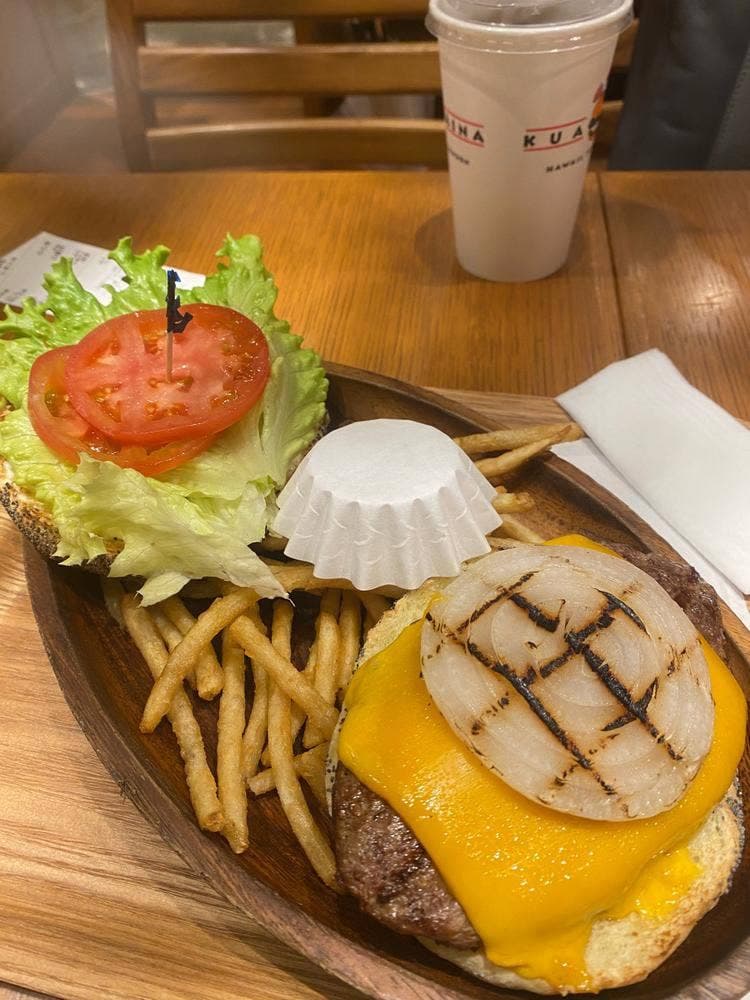 KUA`AINA ルクア大阪店