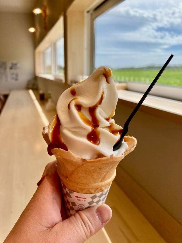 小林牧場おかしなソフトクリーム工房 - サブ画像1