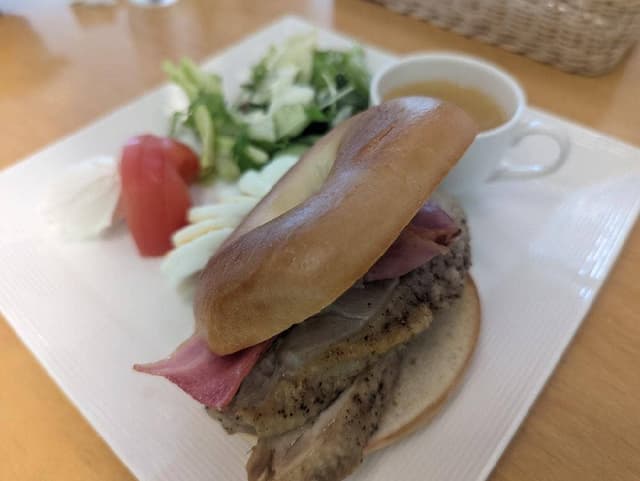 カフェ4匹の猫 青森県立美術館 - サブ画像1