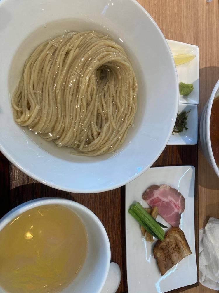 ラーメン歩く花