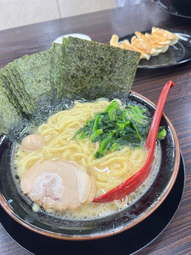 横浜家系ラーメン 逗子家 三浦海岸店 - サブ画像2
