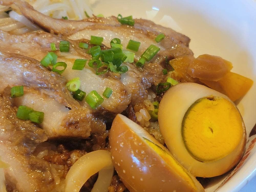 鬍鬚張魯肉飯 金沢工大前店