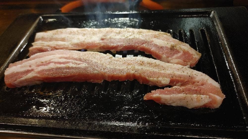 焼肉酒場 蜂ヤ