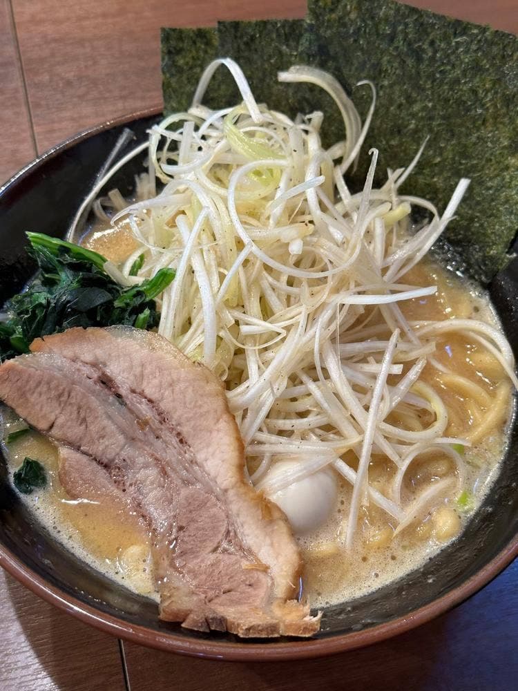 横浜家系ラーメン 吟家 稲毛店