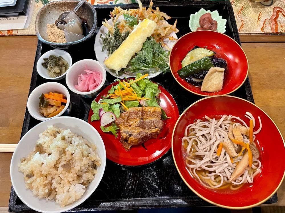 牛蒡茶cafe