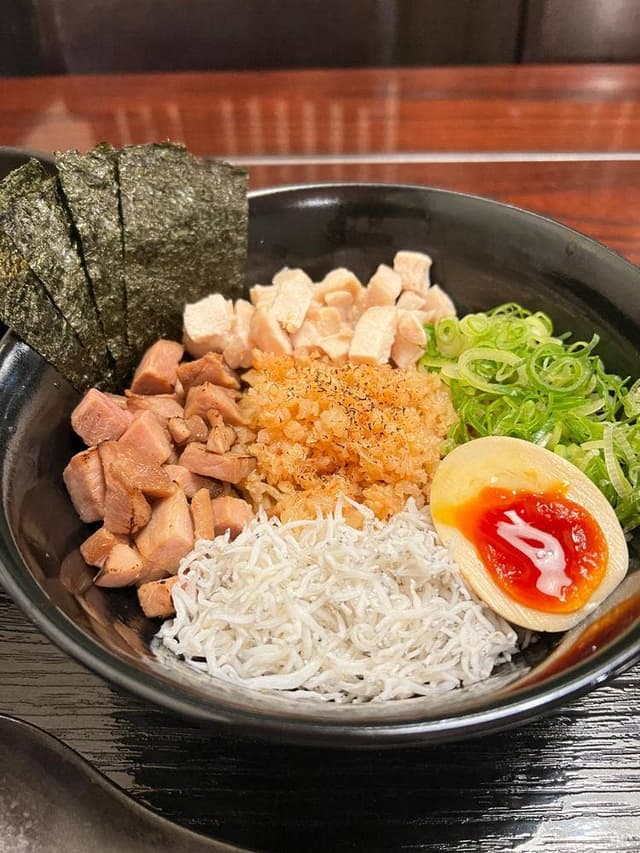 海老で鯛を釣る麺堂。神楽 - サブ画像3